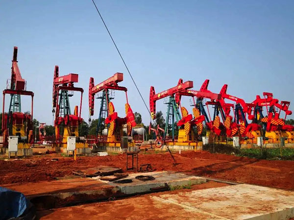 四象限變頻器在油田上的應(yīng)用 四象限變頻器在油田上的應(yīng)用